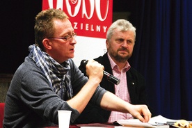 Gośćmi „kociołka” byli m.in. dziennikarze „Gościa Niedzielnego”: ks. Tomasz Jaklewicz, Franciszek Kucharczak i Marcin Jakimowicz (na zdjęciu ze Zbigniewem Rudnickim)