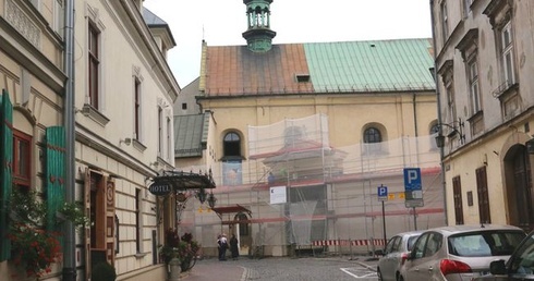 Renowacja murów klasztoru bernardynek w Krakowie