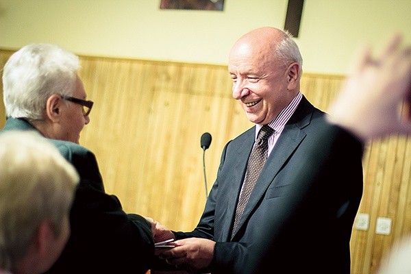  Słuchacze okazywali wsparcie prof. Chazanowi i dziękowali mu za jego postawę