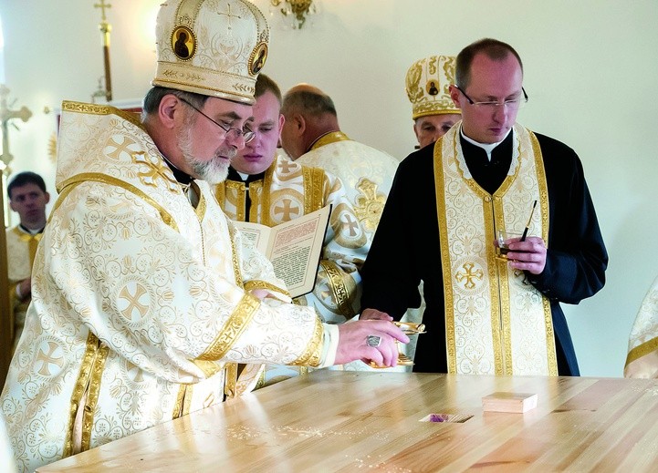 W ołtarzu szczecineckiej cerkwi umieszczone zostały relikwie bł. Jozafata Kocyłowskiego, zamęczonego w sowieckim łagrze biskupa przemyskiego
