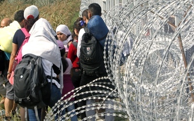 Węgry: Starcia policji z imigrantami 