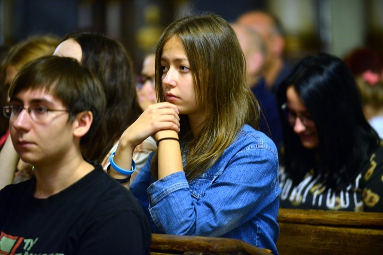 Wolontariusze w Wambierzycach na modlitwie