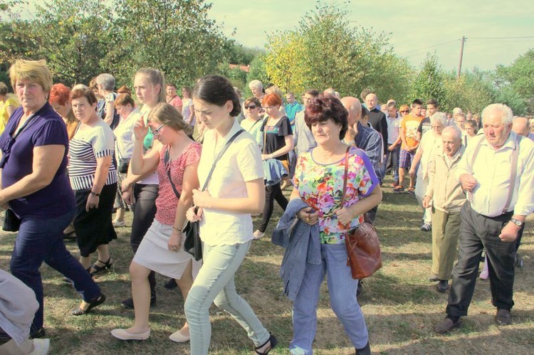 Pielgrzymka rowerowa młodzieży z okręgu dąbrowskiego do Zabawy