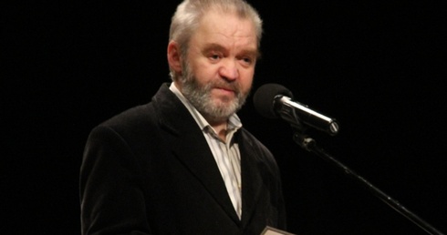 Gościem spotkania "Czytómy po naszymu" będzie poeta Juliusz Wątroba z Rudzicy