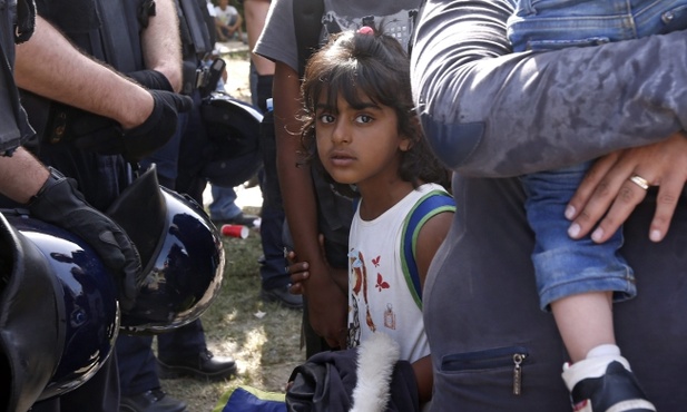 Chorwacja grozi Węgrom ws imigrantów