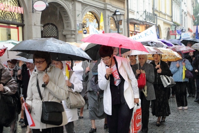 Marsz Akcji Katolickiej z pl. Matejki na Rynek Główny