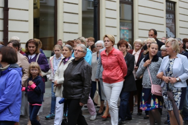 Powitanie obrazu Jezusa Miłosiernego w kościele św. Marii Magdaleny w Cieszynie