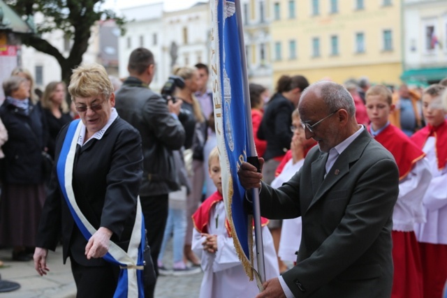 Powitanie obrazu Jezusa Miłosiernego w kościele św. Marii Magdaleny w Cieszynie