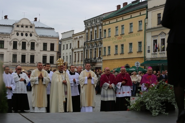 Powitanie obrazu Jezusa Miłosiernego w kościele św. Marii Magdaleny w Cieszynie