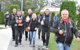 W drodze do pomnika ofiar "Przejście" w Zabawie