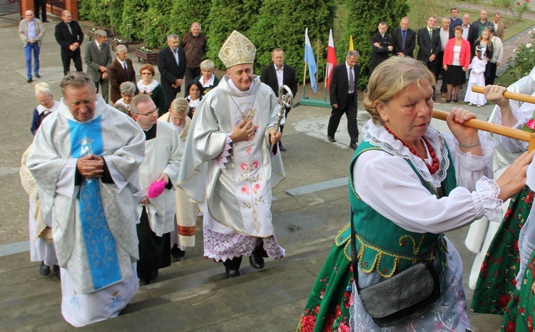 Kościół oddany Bogu