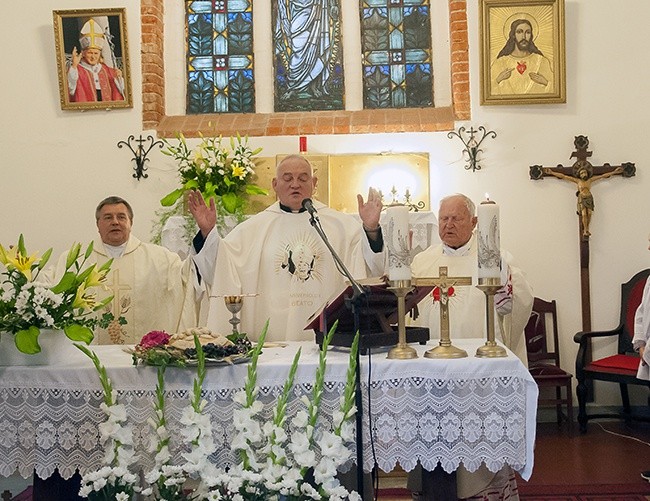 100 lat kościoła w Karwinie