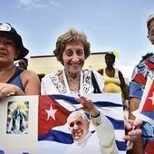 19.09.2015.Hawana.Kuba. Grupa kubańskich kobiet oczekuje na przejazd papieża Franciszka. 