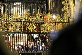 Tłum był tak duży, że nie wszyscy mogli podejść blisko przed oblicze Matki Bożej. Mimo niedogodności humory dopisywały. Radość ze spotkania z Maryją była naprawdę ogromna 