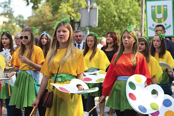  Święto otworzyła bajkowa parada