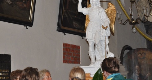 Archanioł nawiedzi Opole 