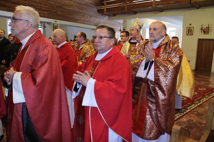 Uroczystość posłania na misje ks. P. Skraby