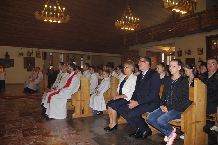 Uroczystość posłania na misje ks. P. Skraby