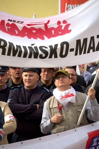 Protest służb mundurowych w Olsztynie