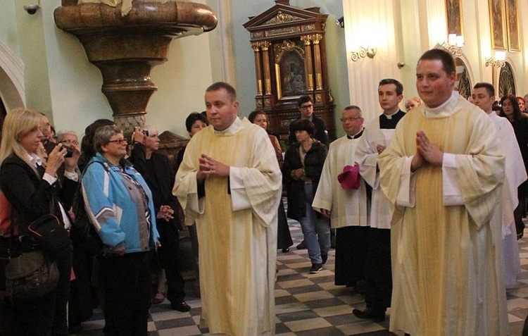 Wprowadzenie Znaków Miłosierdzia do kościoła św. Marii Magdaleny w Cieszynie