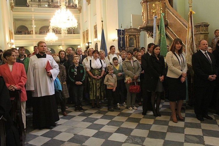 Wprowadzenie Znaków Miłosierdzia do kościoła św. Marii Magdaleny w Cieszynie