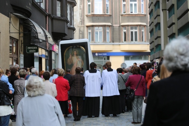 Zawierzenie szkół katolickich i parafii św. Marii Magdaleny