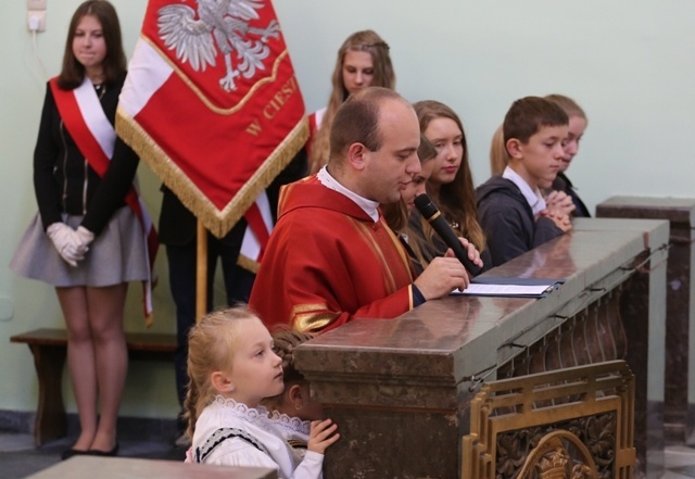 Zawierzenie szkół katolickich i parafii św. Marii Magdaleny