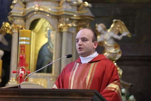 Zawierzenie szkół katolickich i parafii św. Marii Magdaleny