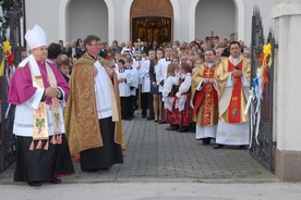 Oczekiwanie na obraz w Jadownikach Mokrych