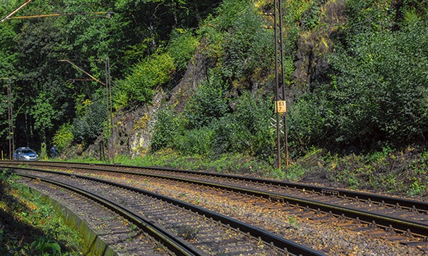 Słynny złoty pociąg znajduje się prawdopodobnie w tunelu  w okolicach 65 km linii kolejowej Wrocław – Wałbrzych