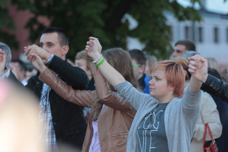 Symbole ŚDM w Żychlinie