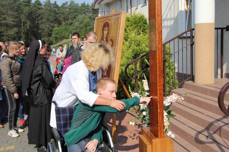 Symbole ŚDM w Mocarzewie