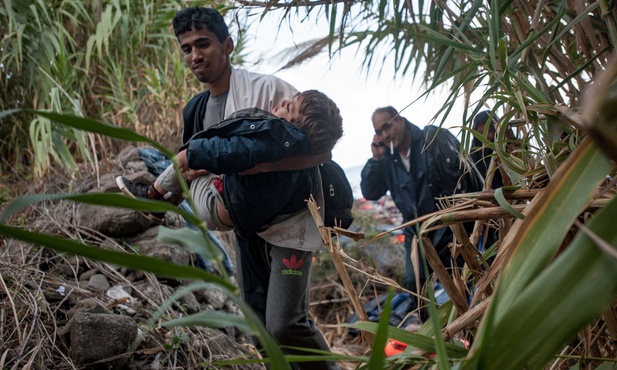 Lesbos. Rodziny, policja, mafia