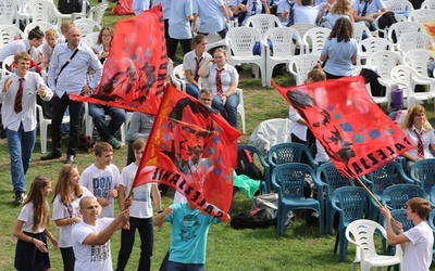 Salezjańscy uczniowie na 200. urodzinach ks. Bosko na Jasnej Górze