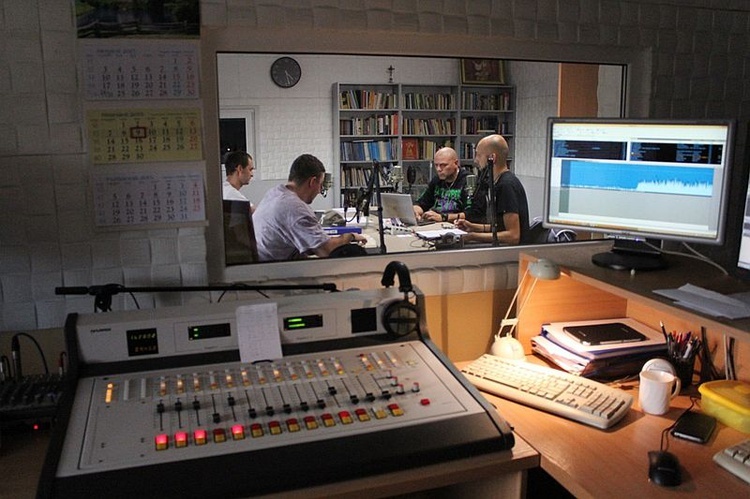 Świadectwo i muzyka w radiu - "PitBól BesKitu"