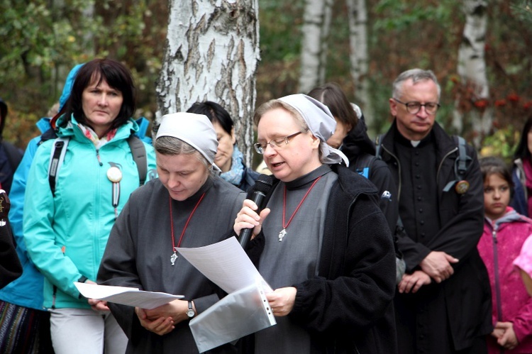 Pielgrzymka katechetów i nauczycieli do Chrust