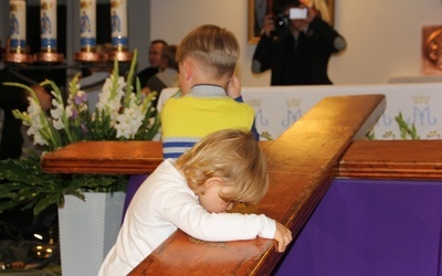 W Skierniewicach lekcji miłości krzyża udzielili najmłodsi