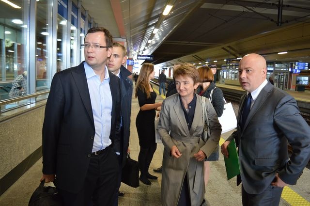 Kolejką na nowy terminal