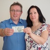 Wojciech (trener biznesu) i Małgorzata Nowiccy od lat pomagają ludziom wyjść z długów. Niebawem ukaże się ich książka „Uzdrowienie finansów”.