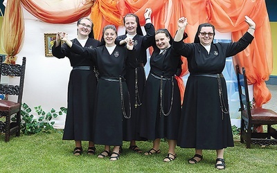  Siostry pasjonistki z kutnowskiego przedszkola 