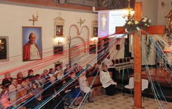 Wierni z Białej Rawskiej mogli chwycić się promieni Bożego miłosierdzia