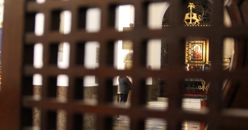 Przez większość dnia bazylika archikatedralna jest otwarta dla wiernych