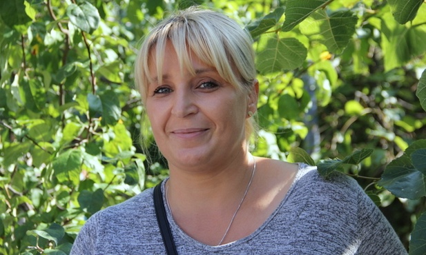 Chociaż modlimy się indywidualnie, to przecież przed Bogiem nasza modlitwa różańcowa za dzieci jest wspólna – mówi Ewy Kowalczyk, zelatorka koła pw. Macieja w parafii św. Faustyny na Bródnie