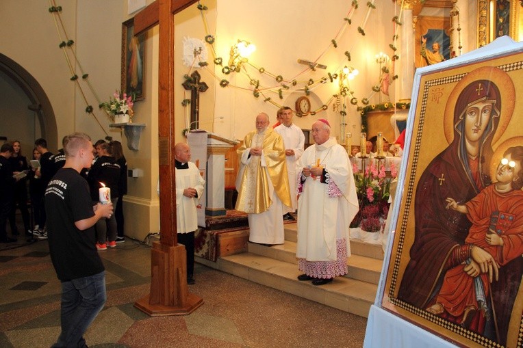 Symbole ŚDM w Lubochni