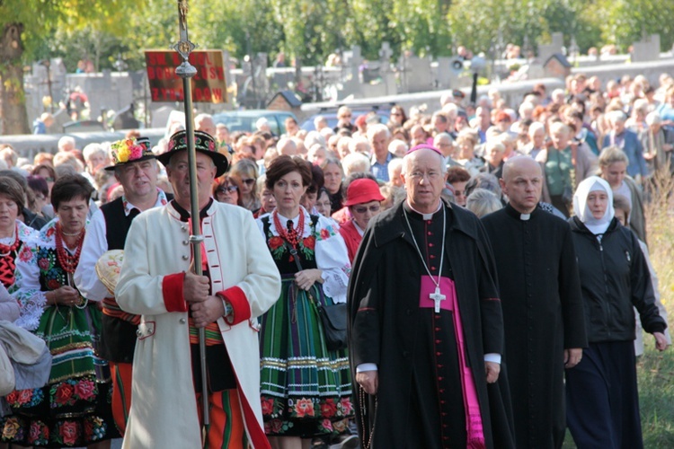 Róże Różańcowe w Domaniewicach - Pielgrzymka 