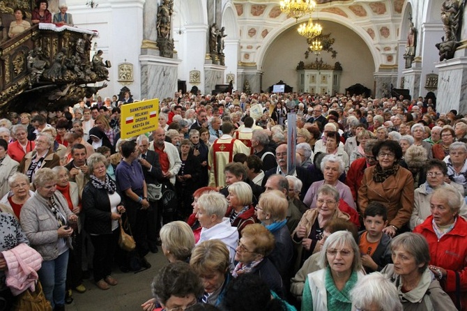 Pielgrzymka Różańcowa w Bardzie