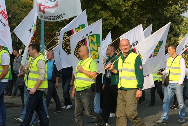 Manifestacja górników pod kopalnią "Brzeszcze"