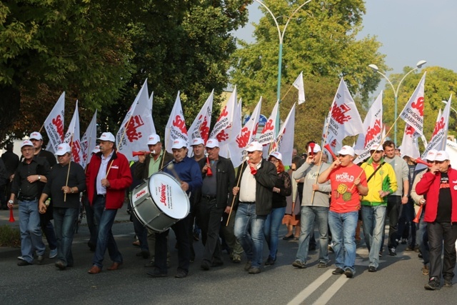 Manifestacja górników pod kopalnią "Brzeszcze"