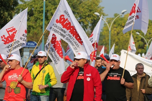 Manifestacja górników pod kopalnią "Brzeszcze"