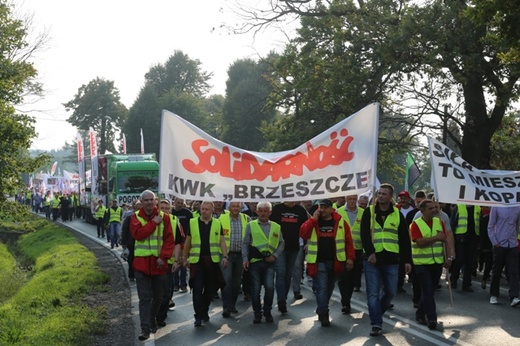 Manifestacja górników pod kopalnią "Brzeszcze"